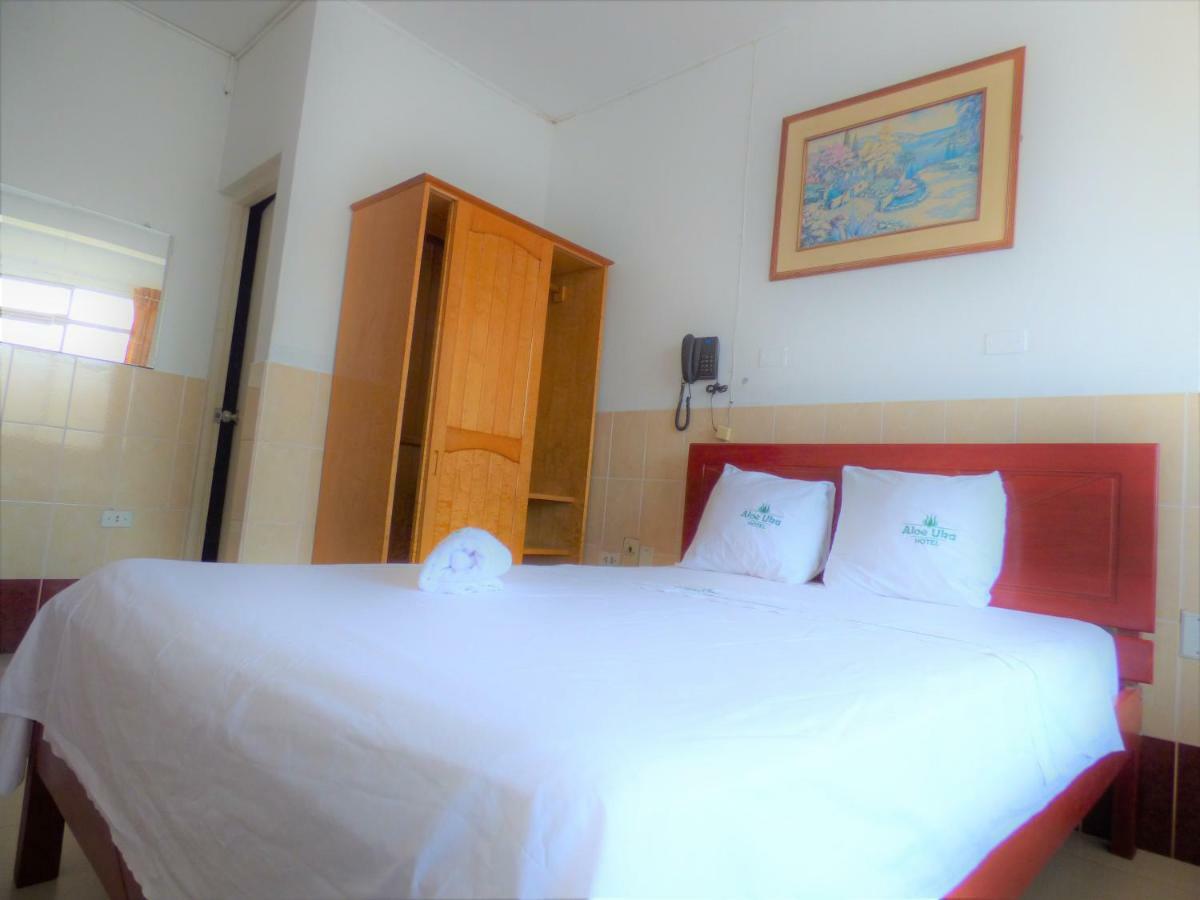 Hotel Aloe Uka Iquitos Exterior foto